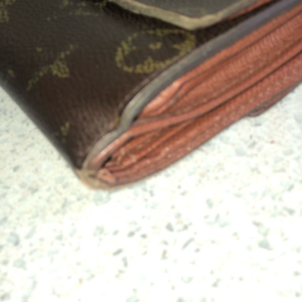 Louis Vuitton Monogram Wallet - Picture 8 of 10